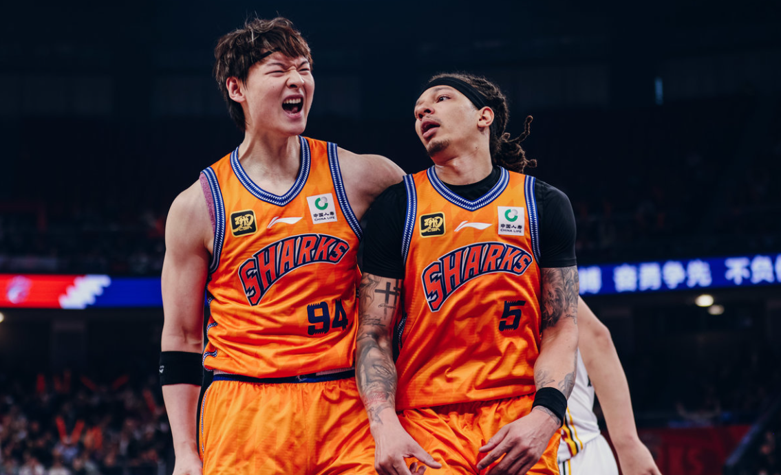 北京首钢击败广东宏远,掀起一波连胜 北京首钢击败广东宏远,掀起一波连胜