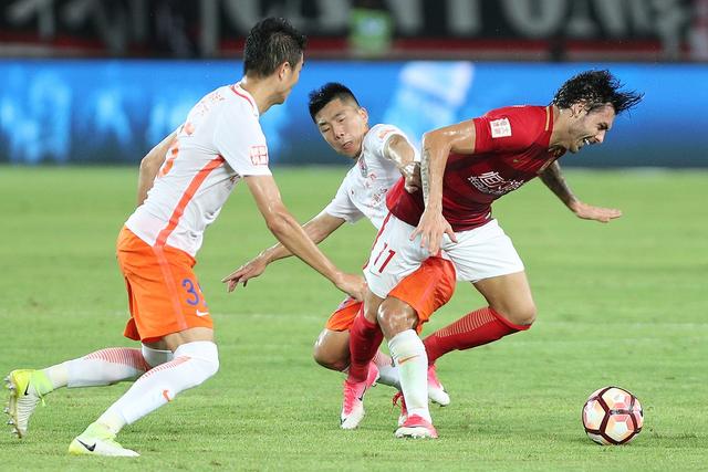 雷火电竞下载-恒大客场不败，斩获与重庆平局