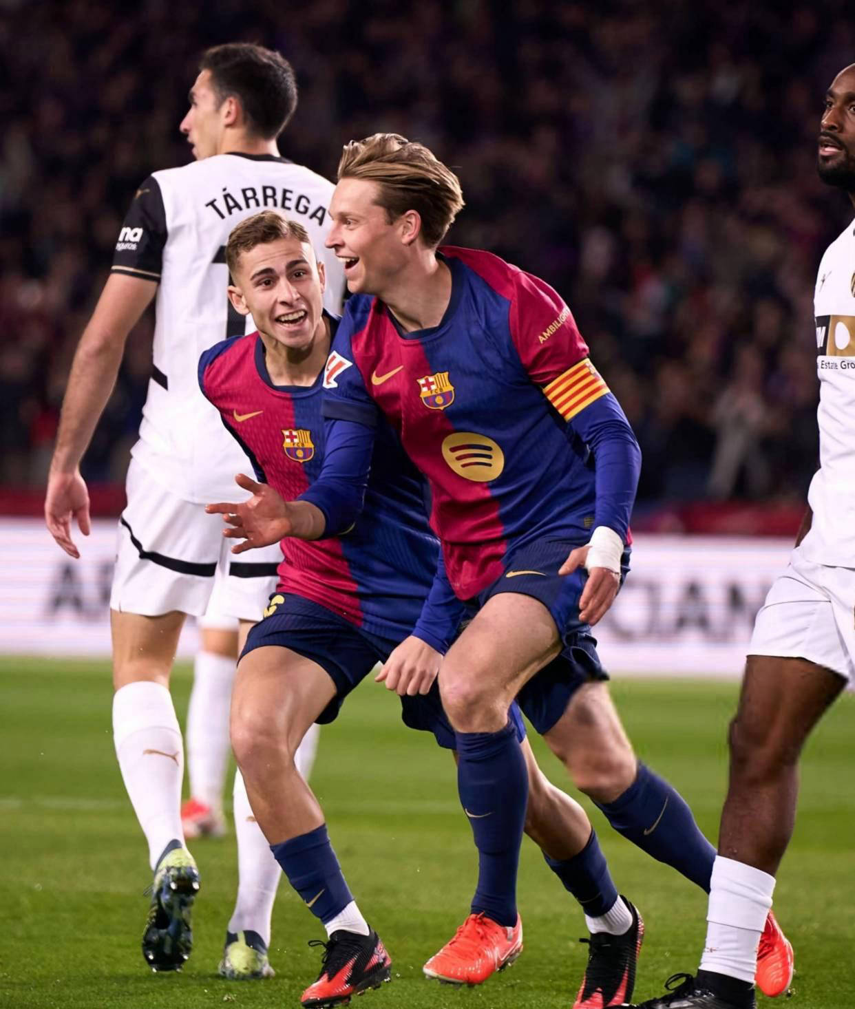 雷火电竞官网-瓦伦西亚主场大胜对手，全取三分