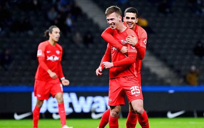 雷火电竞官网-波尔图对战皇家社会，硝烟弥漫