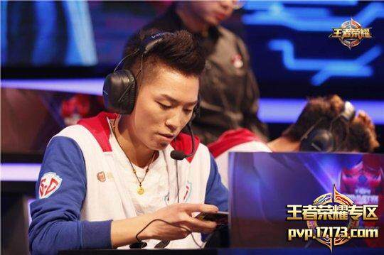 雷火电竞网站-包含绝技飞翔：球员实力展现，荣耀呈现的词条