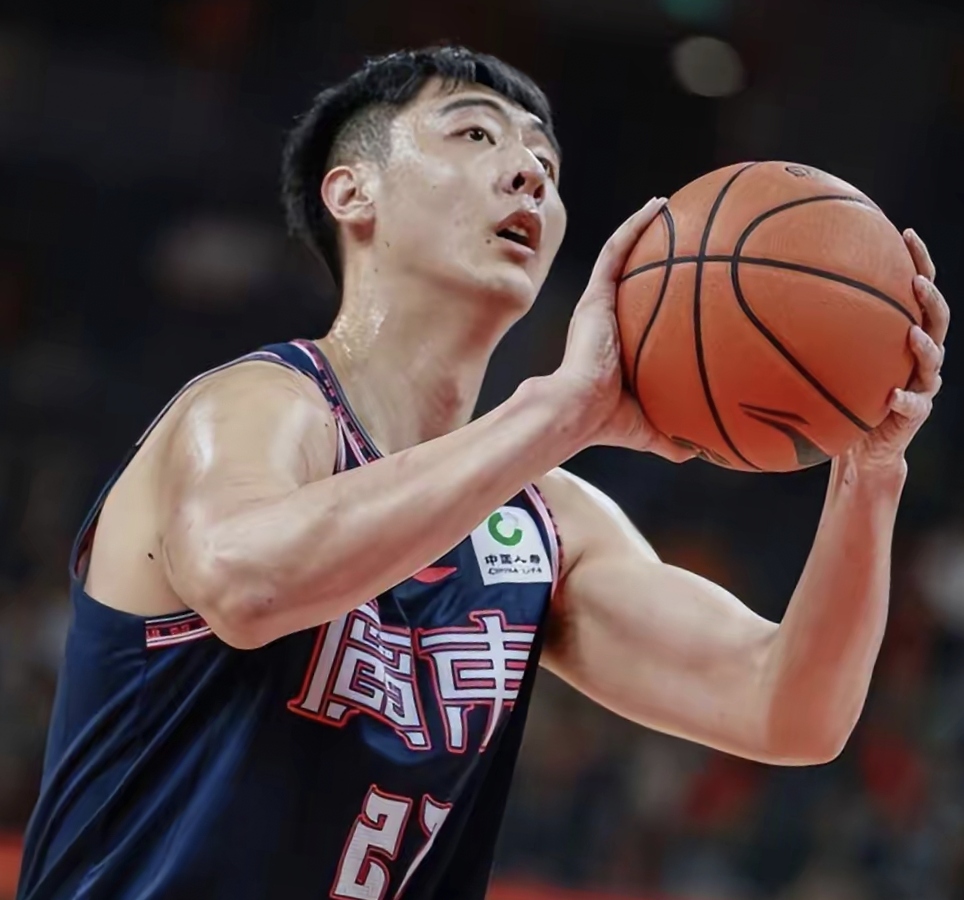 雷火电竞app-包含新疆男篮哄抢球员，俱乐部高层发布道歉声明的词条