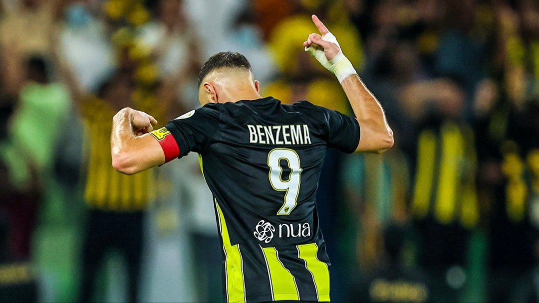 雷火电竞主播-曼联翻盘希腊，本泽马关键制胜的简单介绍