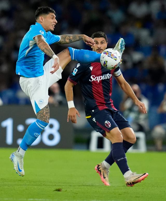 那不勒斯击败佛罗伦萨，连胜势头不可阻挡