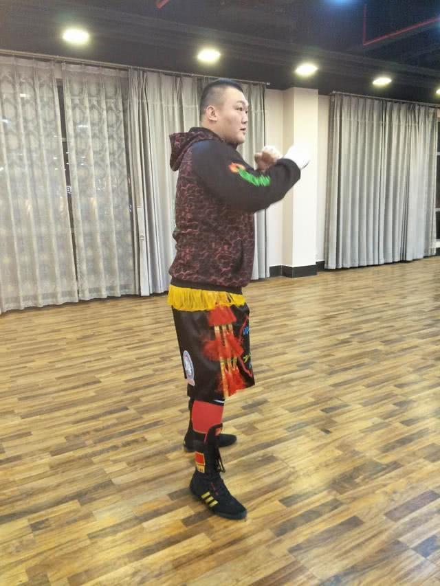 雷火电竞简介-非洲篮球联赛火热进行中，球队士气高涨迎接挑战