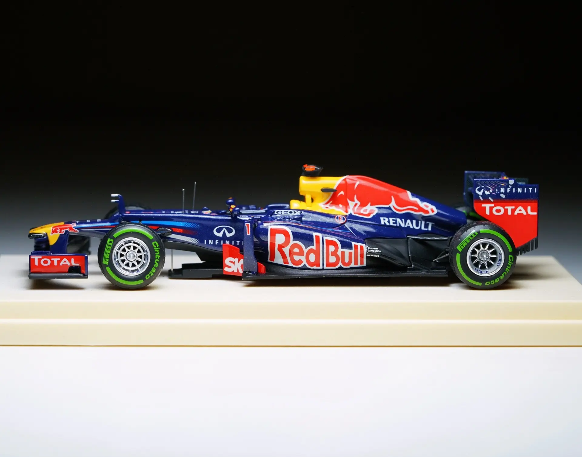 雷诺车队碾压威廉姆斯，阿隆索高光表现