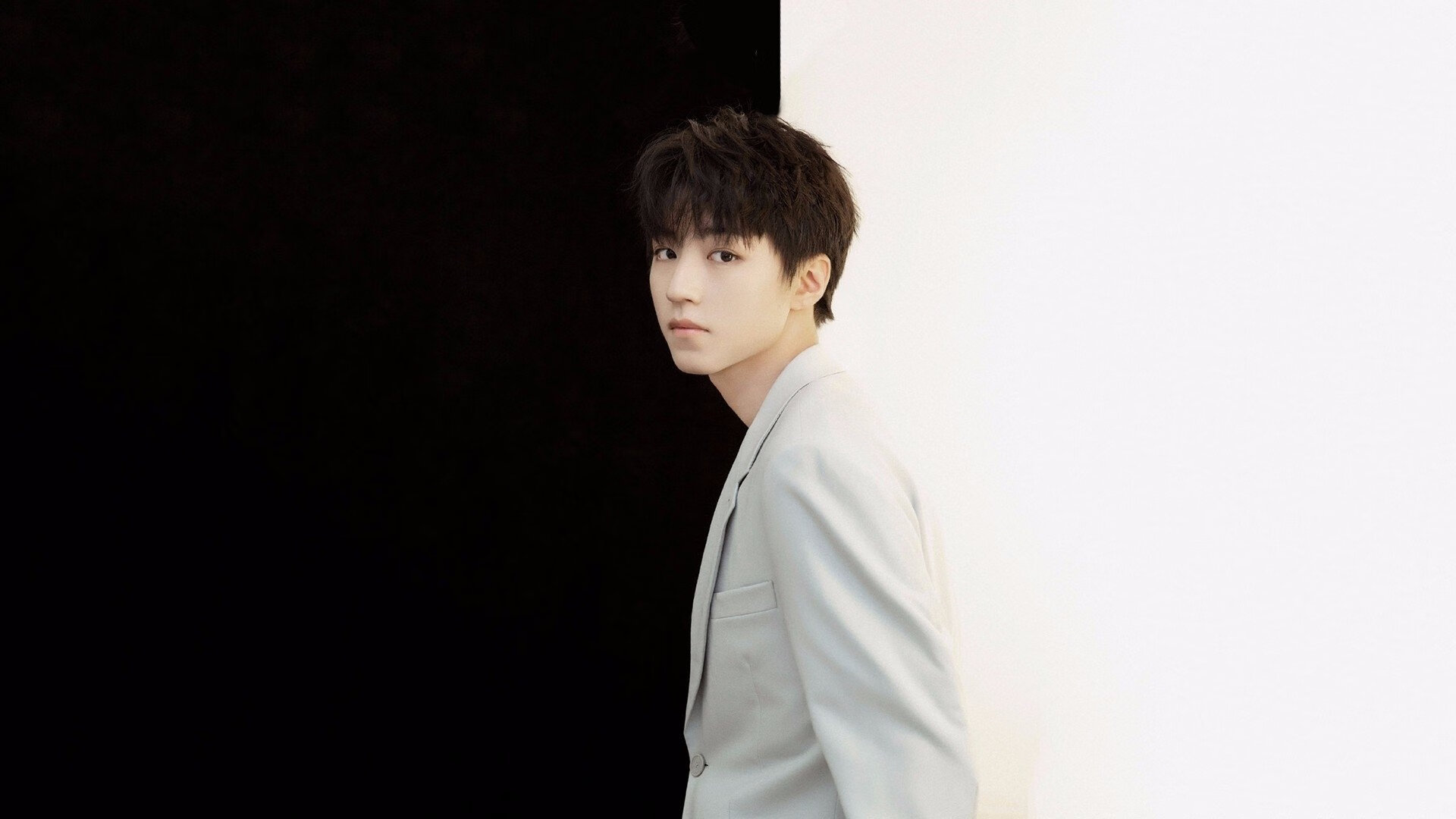 雷火电竞官网-塞维利亚的节奏魔法，用控球撕裂巴西，加克波一击定乾坤