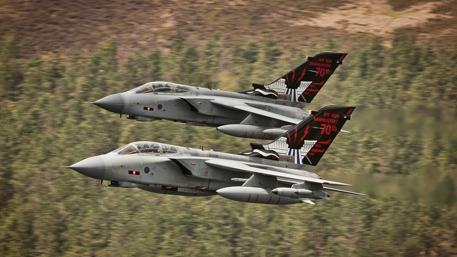 雷火电竞-唯一性时刻！当76人单节26分狂潮撕碎广厦，贝恩如何成为那个关键先生？