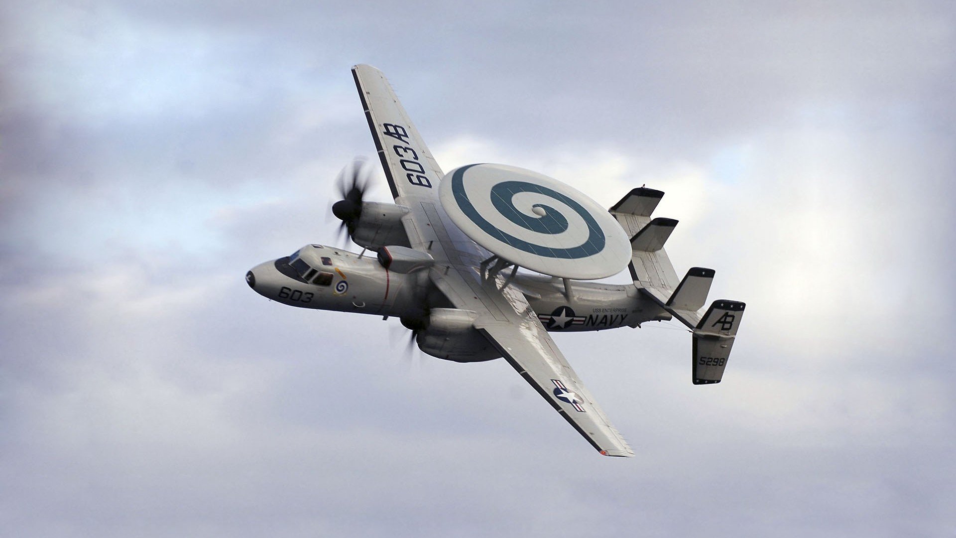 速度与枷锁，当F1争冠之夜遇见西亚卡姆的窒息防守