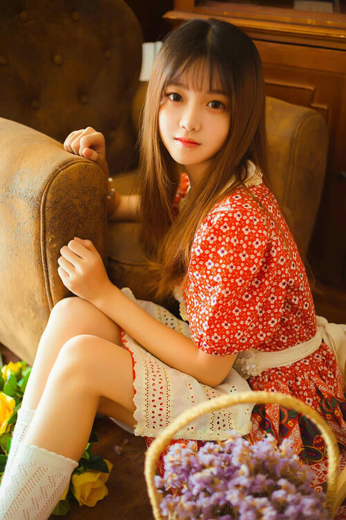 看到这个充满张力的组合，我理解为这是一场跨越俱乐部与国家队的隐形战争，焦点在于人才储备、战术体系与排名积分间的精妙博弈。标题已为您构思如下